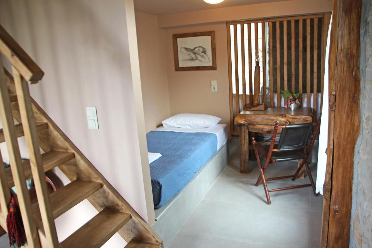 Laini Guest Houses Kouloukouthiana Экстерьер фото