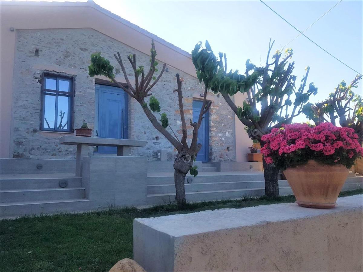 Laini Guest Houses Kouloukouthiana Экстерьер фото